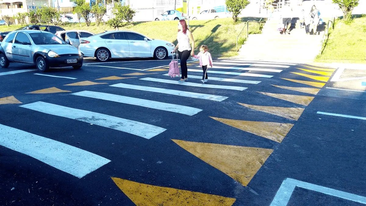 Travessias Elevadas para Pedestres: Saiba Tudo